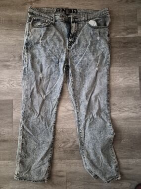 MBX Men's Light Wash Distressed Jeans